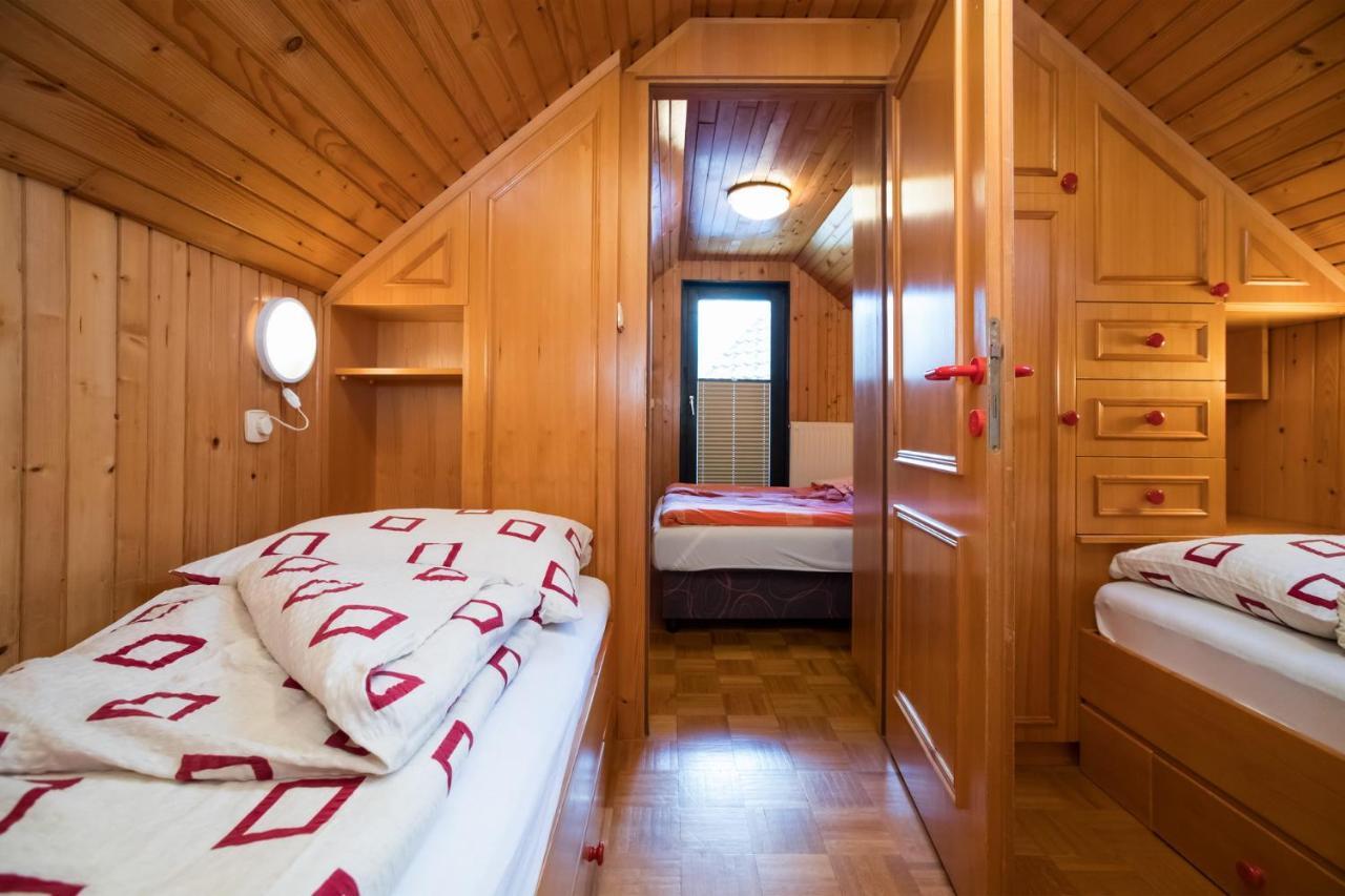 Pocitniska Hisa Zvan Holiday home